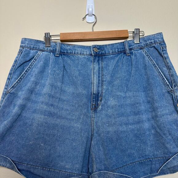 American Eagle Mom Denim Jean Shorts Pleated Medium Wash Womens Plus Size 18 - Picture 4 of 9